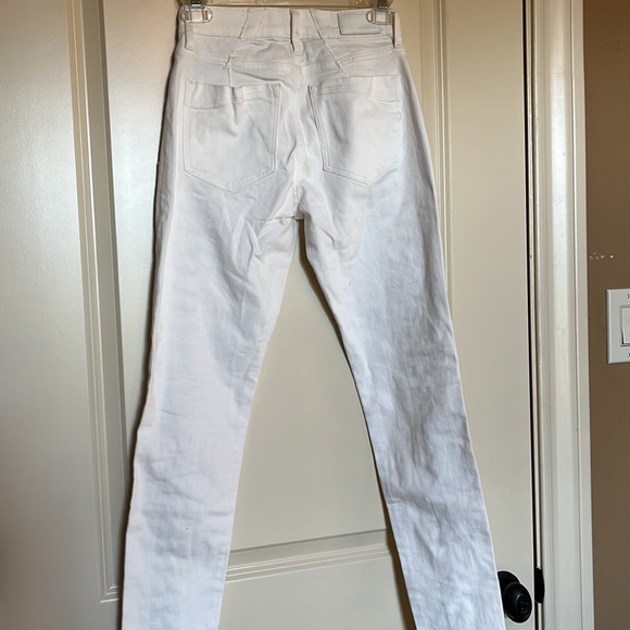 Express, stretch mid rise jeans with cool and sexy grommet lace up detail. NEW - Picture 2 of 2